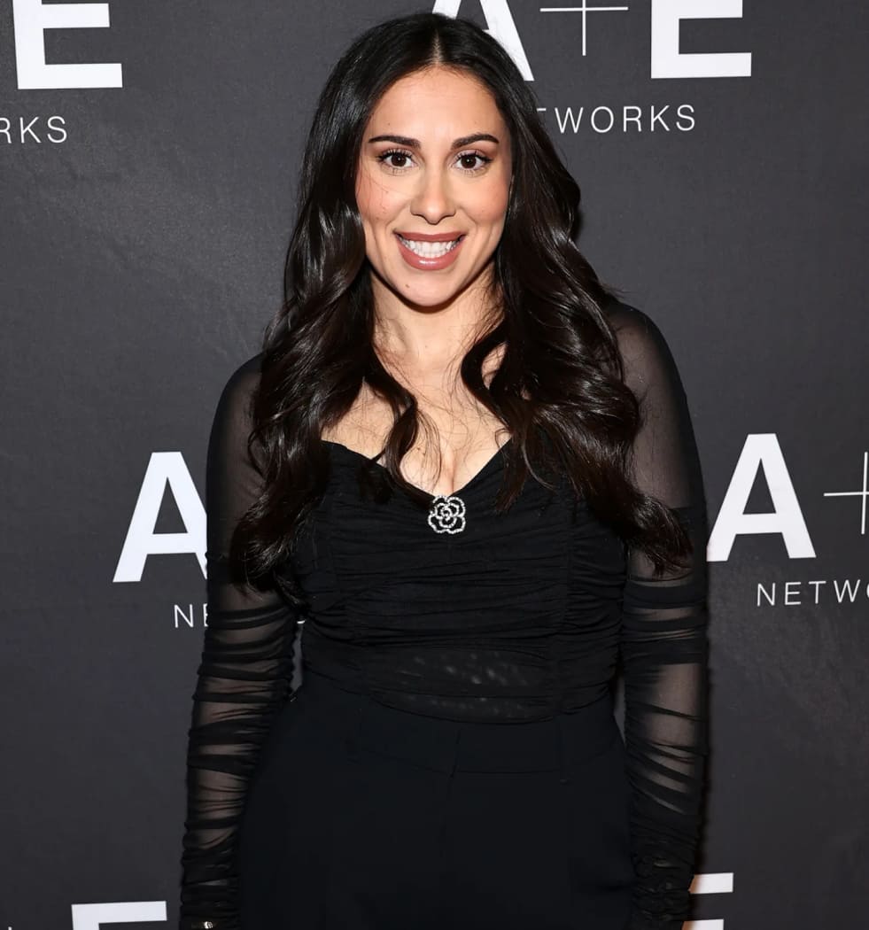 Claudia Oshry lost 45 lbs in 5 months